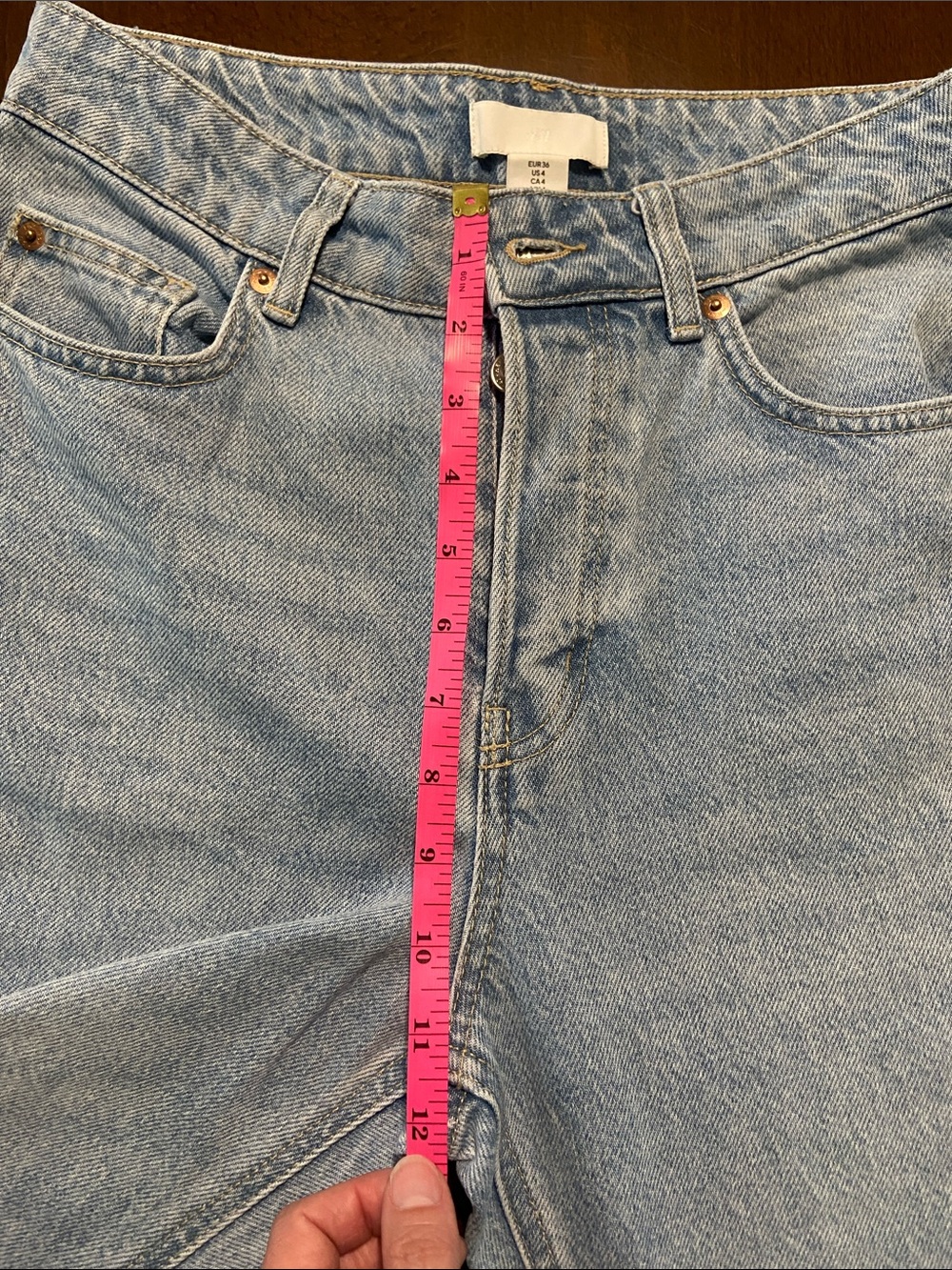 H&M Light Blue Button-Fly High Rise, Straight Leg Jeans. Size 4 - Picture 6 of 14